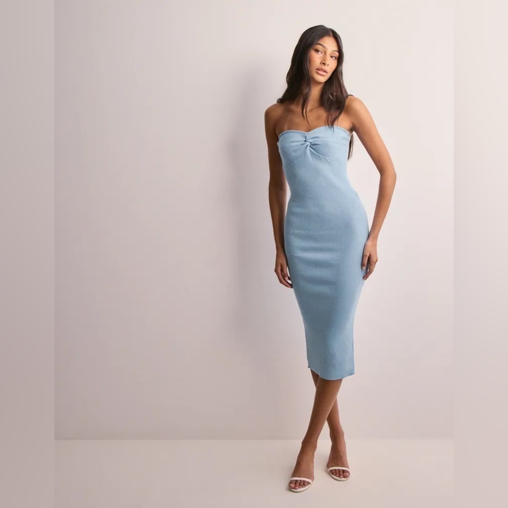 Amazon Strapless Blue Dress
